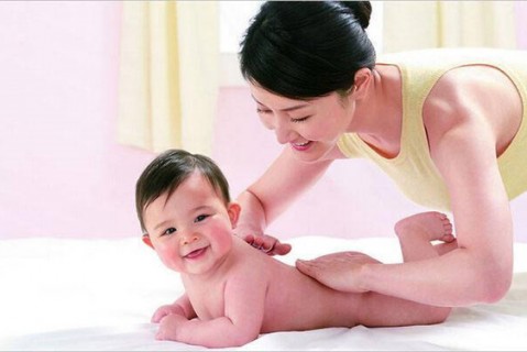 贵阳代生宝宝长牙了就断奶了吗 喂奶的六大误区妈妈千万要避开